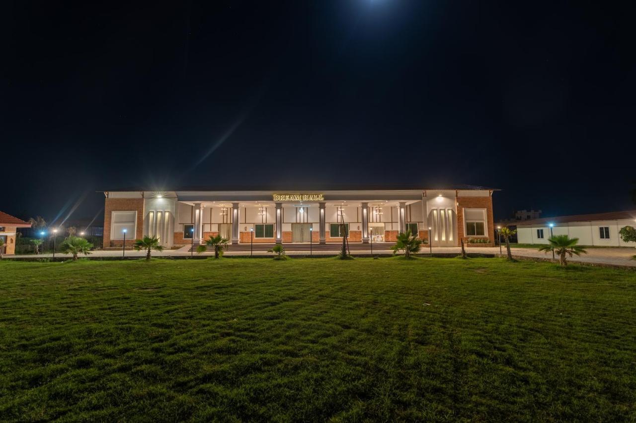 Dreamland Gold Resort & Hotel Bhairāhawā Kültér fotó