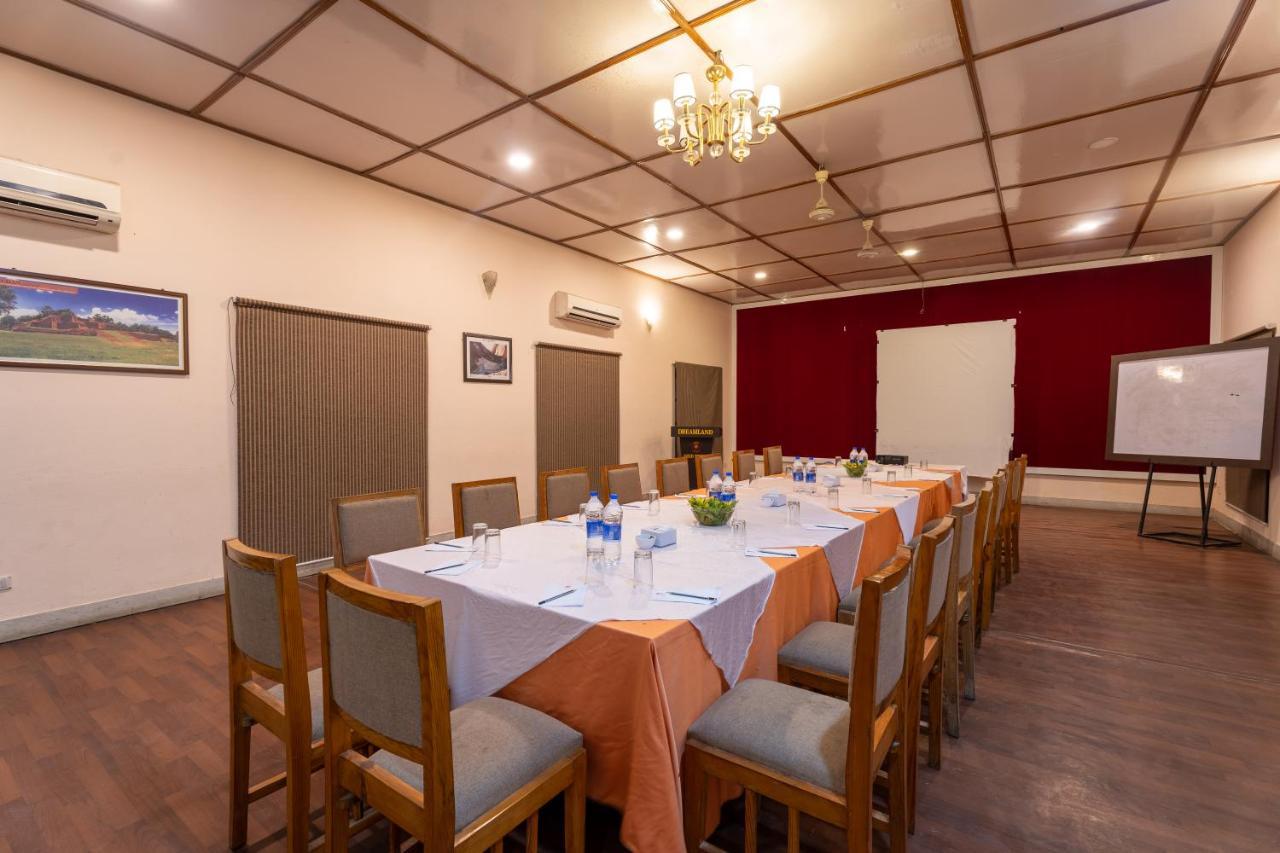 Dreamland Gold Resort & Hotel Bhairāhawā Kültér fotó