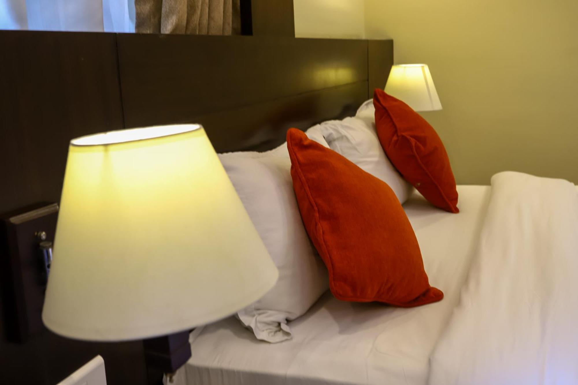 Dreamland Gold Resort & Hotel Bhairāhawā Kültér fotó
