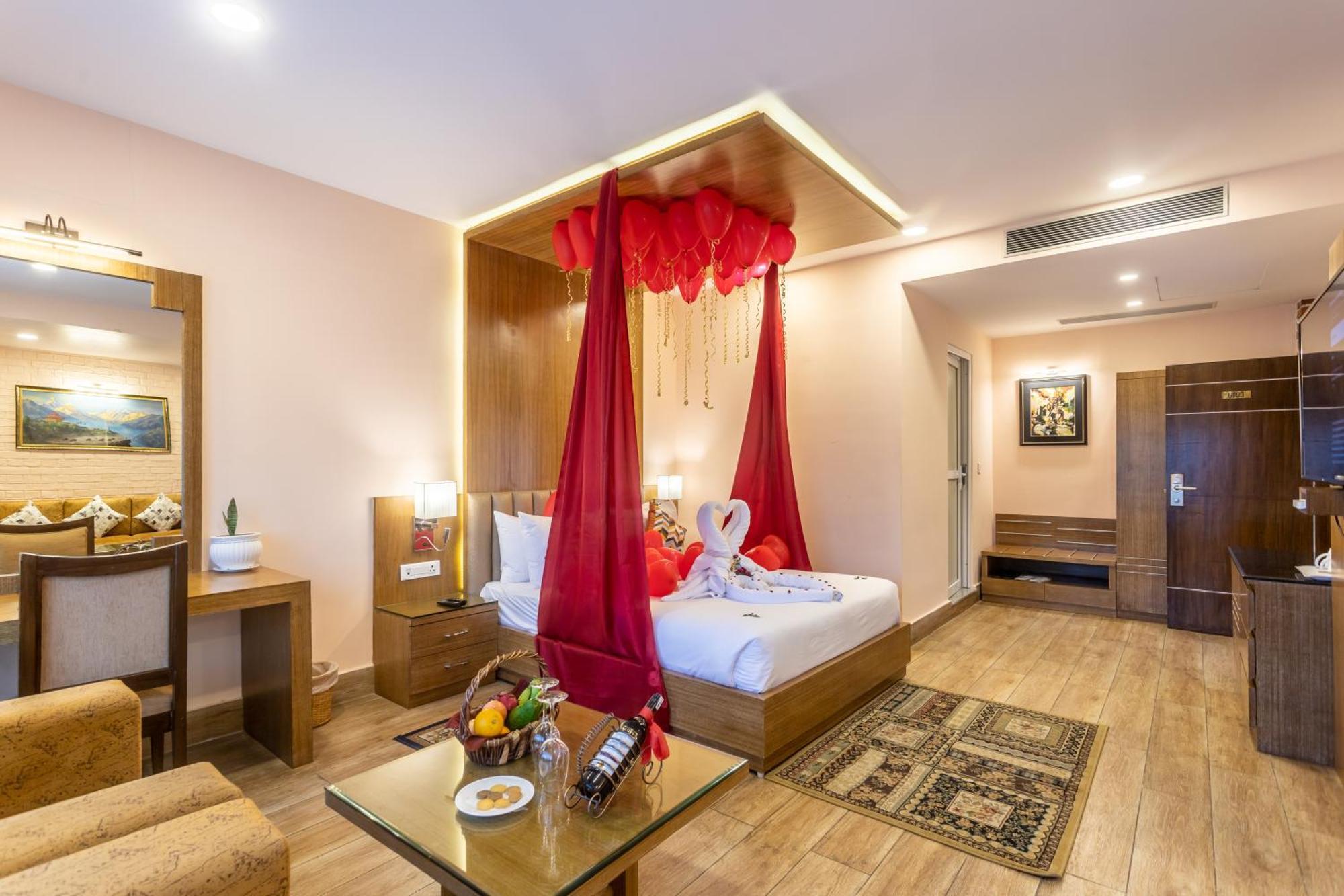 Dreamland Gold Resort & Hotel Bhairāhawā Kültér fotó