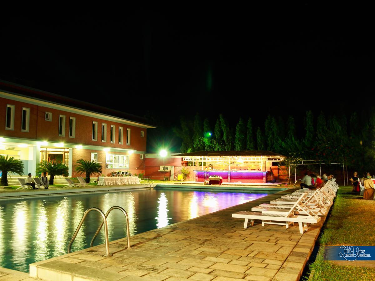 Dreamland Gold Resort & Hotel Bhairāhawā Kültér fotó